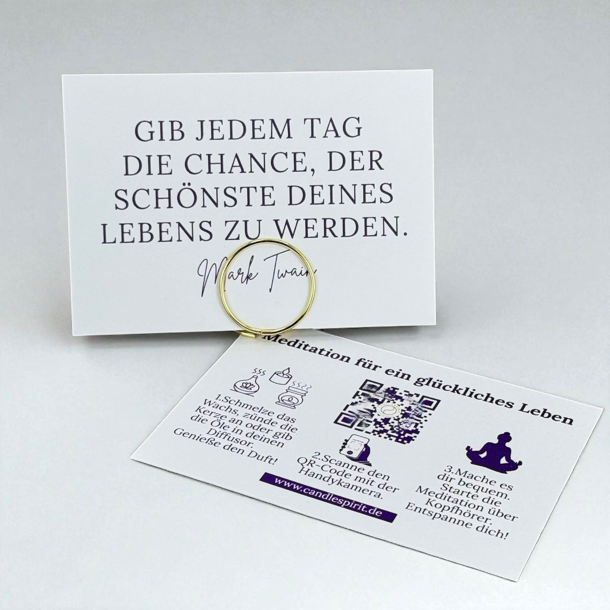 Soulkarte "Gib jedem Tag die Chance, der Schönste deines Lebens zu werden. Mark Twain" inkl. Aufsteller & Audio-Meditation für Lebensfreude