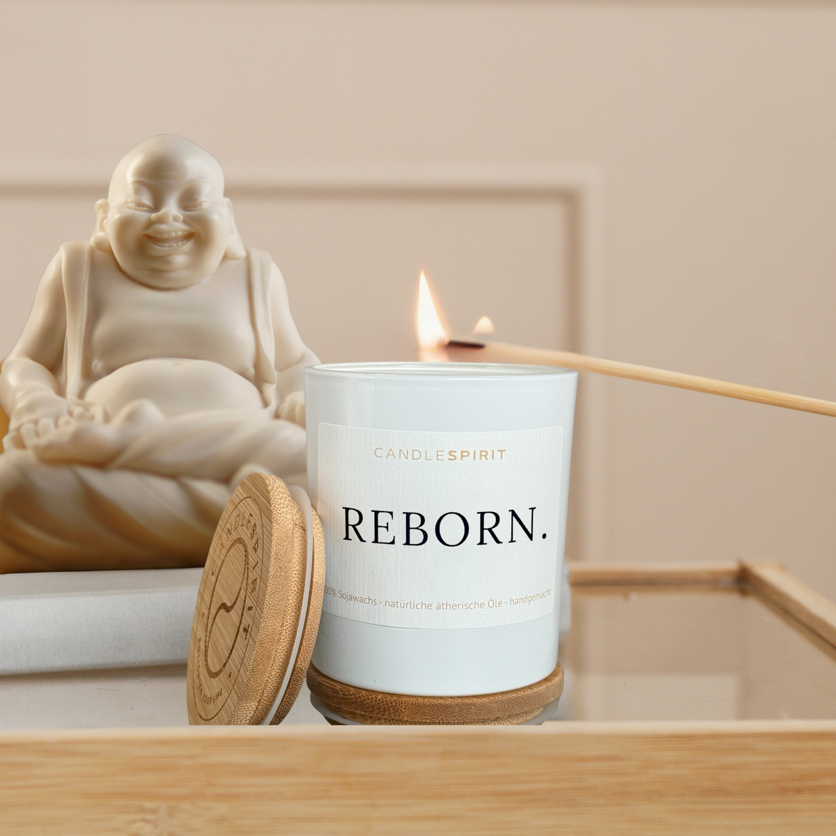 Duftkerze "REBORN." mit ätherischen Ölen & Audio-Meditation
